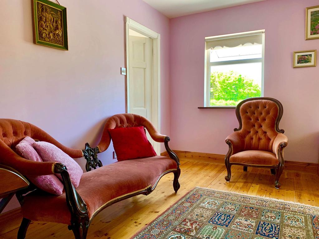 Victoria's house room 1